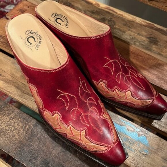 Lucchese Shoes - Size 9 by Lucchese Charlie 1 Horse slip on boots so cute